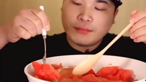 胖哥吃瓜爆料是真的吗,真相揭秘，是真是假？