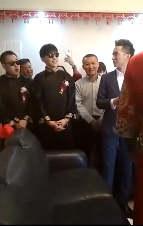 明星网红伴郎视频播放,视频播放下的欢乐瞬间