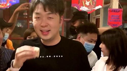 明星网红来店里吃饭,这家餐厅瞬间爆火！