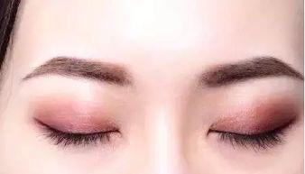 蜜瓜粉杏眼影的热门品牌,热门品牌盘点，打造春日清新妆容秘籍