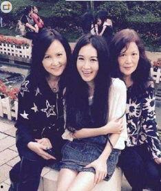 明星网红聚会照片真实,明星网红豪华聚会现场大揭秘