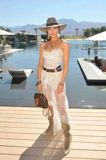 明星网红内衣走秀,明星网红演绎时尚魅力