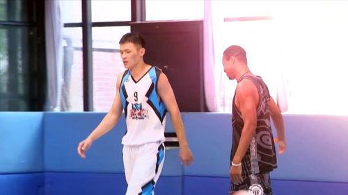 打篮球的明星网红,篮球巨星网红的传奇人生