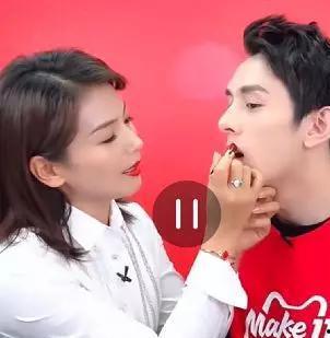 盘点明星网红合作,共创时尚潮流新篇章