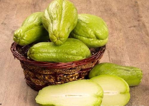 吃佛手瓜拉黑便吗,佛手瓜食用与拉黑便的关系探究