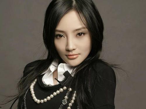 明星网红家纺直播,明星家纺产品热销背后的直播经济现象